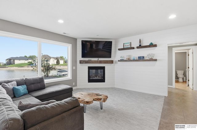 3905 N 269TH Circle, Valley, NE 68064