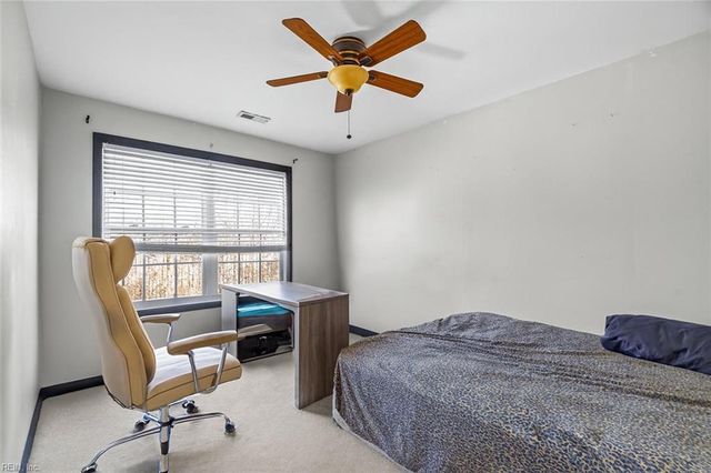 1024 Middle ST, Chesapeake, VA 23324