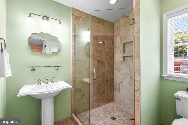 9714 NASSAU LN, Silver Spring, MD 20901