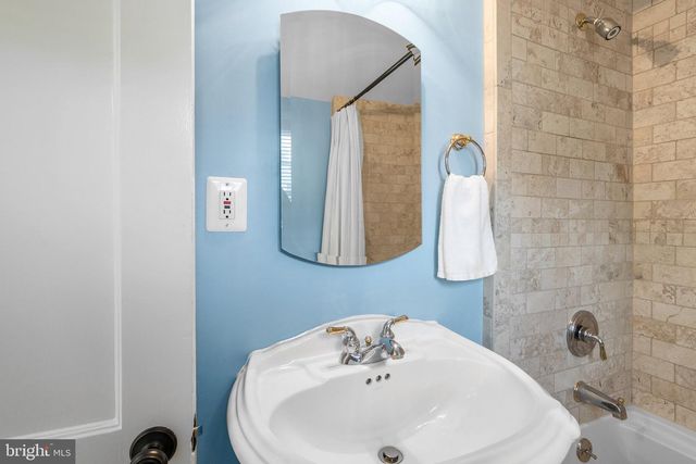 9714 NASSAU LN, Silver Spring, MD 20901