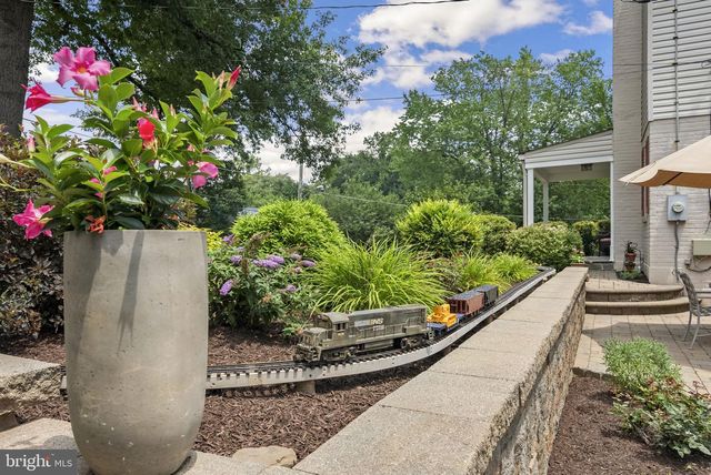 9714 NASSAU LN, Silver Spring, MD 20901