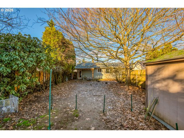 12720 Se ALDER St, Portland, OR 97233