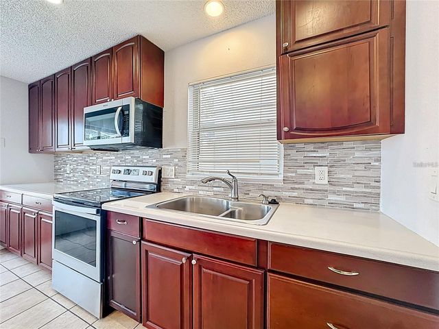 1271 SANDESTIN WAY, Orlando, FL 32824