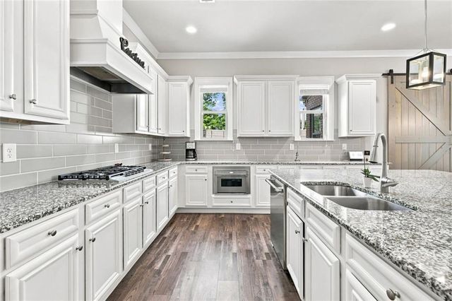 4550 Point Rock Drive, Buford, GA 30519