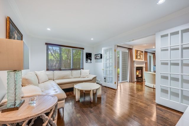 439 Dedham St C, Newton, MA 02459