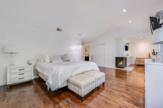 439 Dedham St C, Newton, MA 02459