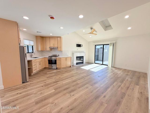 4245 Juneau Circle C, Simi Valley, CA 93063