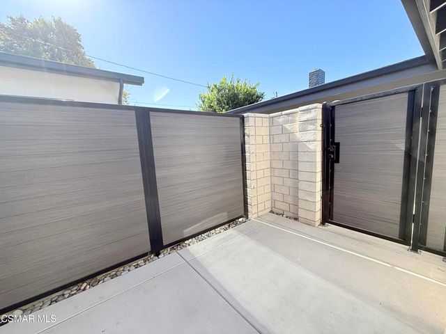 4245 Juneau Circle C, Simi Valley, CA 93063