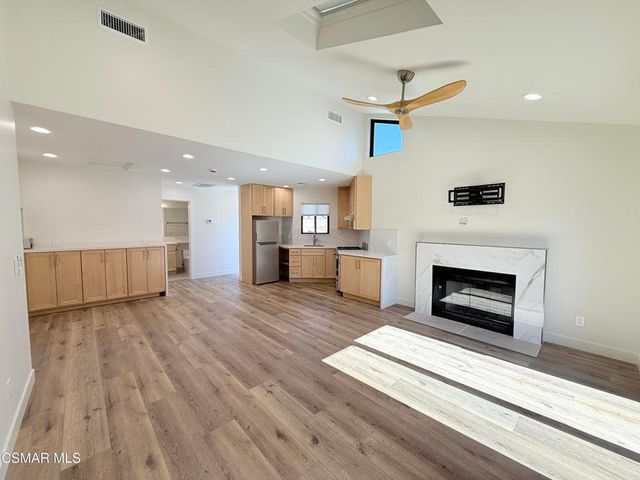 4245 Juneau Circle C, Simi Valley, CA 93063