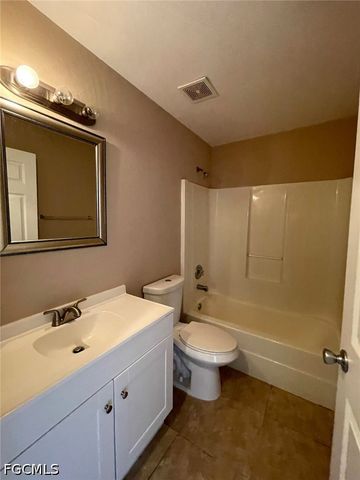 908 Cape Coral PKY W 908, Cape Coral, FL 33914