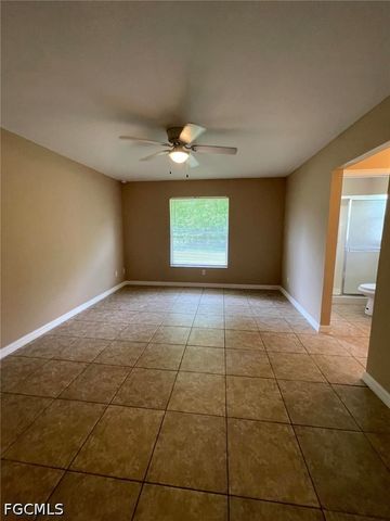 908 Cape Coral PKY W 908, Cape Coral, FL 33914