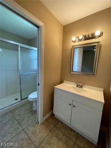908 Cape Coral PKY W 908, Cape Coral, FL 33914