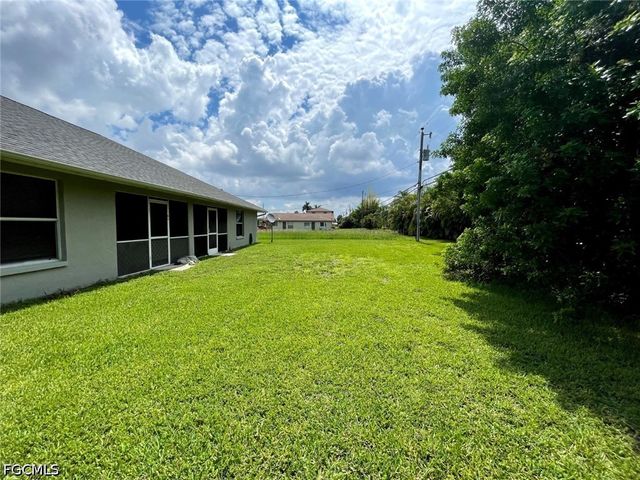 908 Cape Coral PKY W 908, Cape Coral, FL 33914