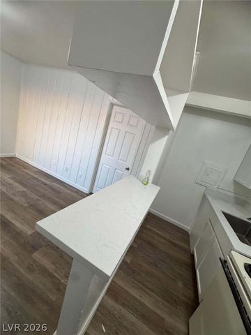312 West Cleveland Avenue 8, Las Vegas, NV 89102