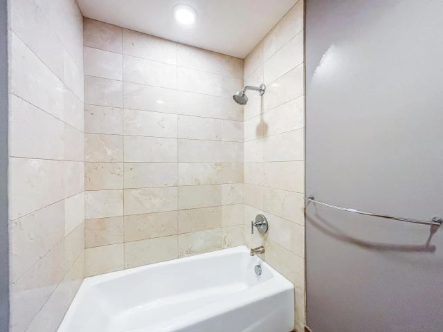 1262 Kettner 1504, San Diego, CA 92101