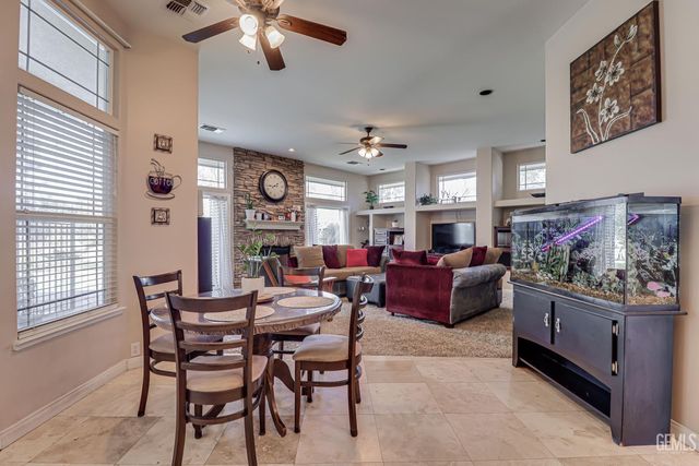 12800 Dove Creek Drive, Bakersfield, CA 93312