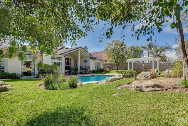 12800 Dove Creek Drive, Bakersfield, CA 93312