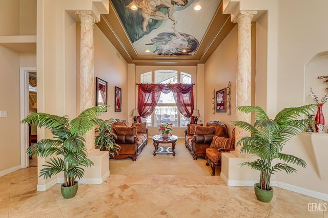 12800 Dove Creek Drive, Bakersfield, CA 93312