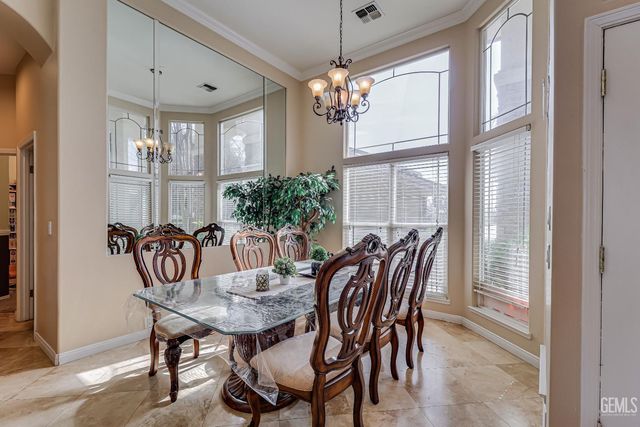 12800 Dove Creek Drive, Bakersfield, CA 93312