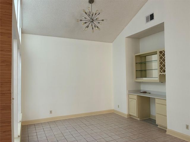 10215 River Plantation DR B, Austin, TX 78747