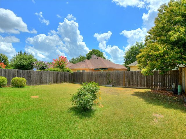 10215 River Plantation DR B, Austin, TX 78747