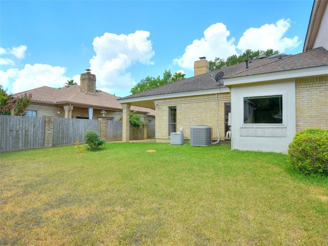 10215 River Plantation DR B, Austin, TX 78747