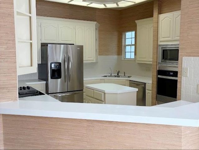 10215 River Plantation DR B, Austin, TX 78747