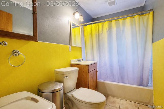 32516 Newaygo Street, Westland, MI 48186