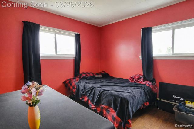 32516 Newaygo Street, Westland, MI 48186