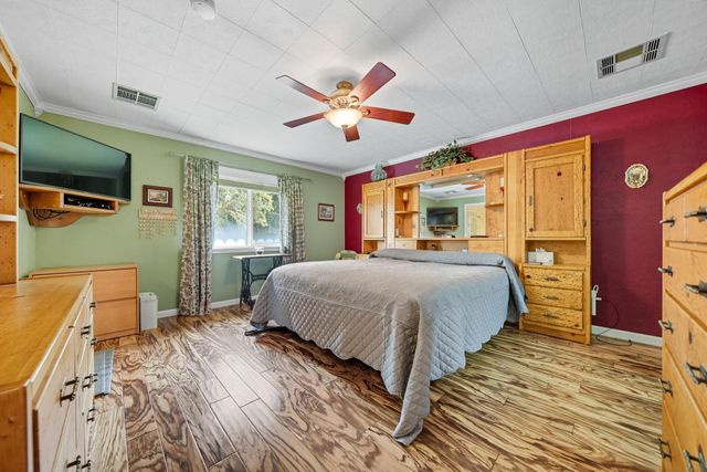 20260 River Valley Drive, Anderson, CA 96007