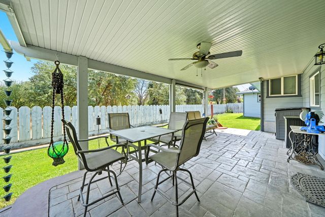 20260 River Valley Drive, Anderson, CA 96007