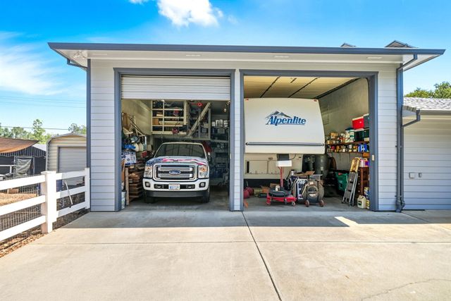 20260 River Valley Drive, Anderson, CA 96007