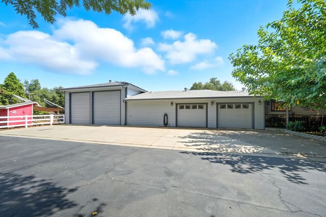 20260 River Valley Drive, Anderson, CA 96007