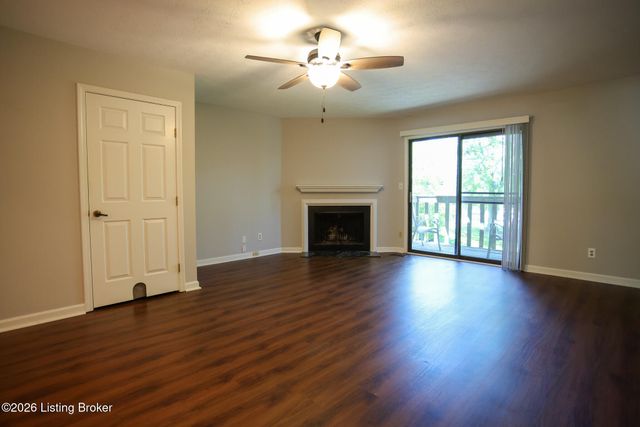 6481 Marina Dr, Prospect, KY 40059