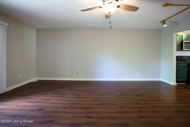 6481 Marina Dr, Prospect, KY 40059
