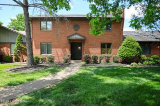6481 Marina Dr, Prospect, KY 40059