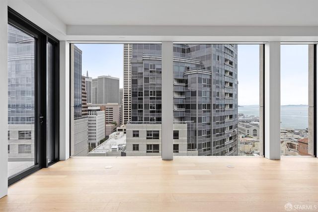 1 Steuart Lane 1903, San Francisco, CA 94105