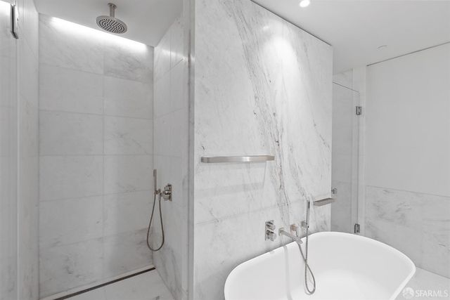 1 Steuart Lane 1903, San Francisco, CA 94105