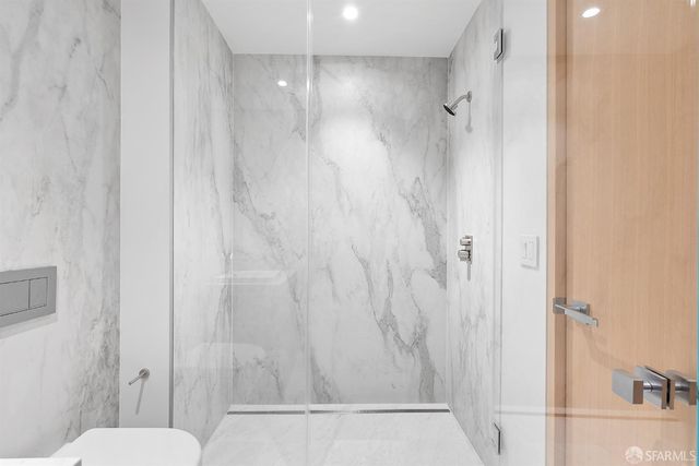 1 Steuart Lane 1903, San Francisco, CA 94105