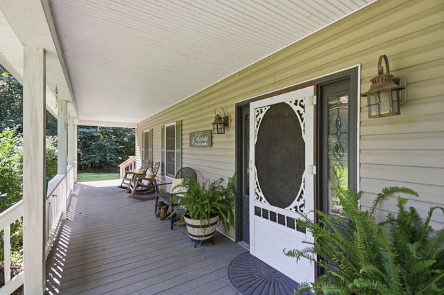 1536 Poplar Grove Rd, Westmoreland, TN 37186