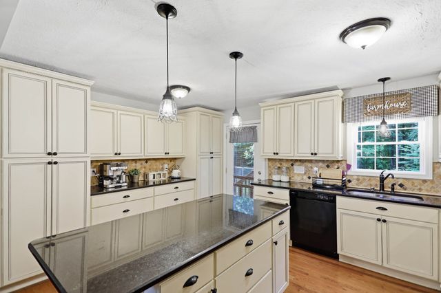 1536 Poplar Grove Rd, Westmoreland, TN 37186