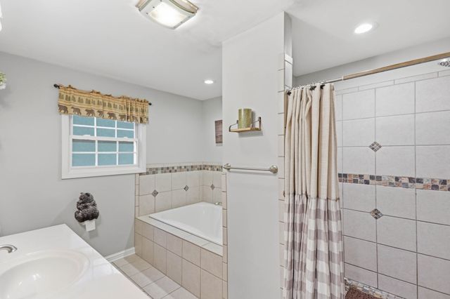 1536 Poplar Grove Rd, Westmoreland, TN 37186