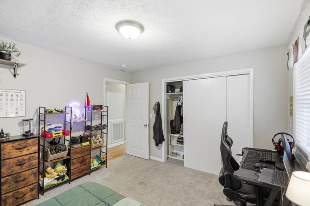 1536 Poplar Grove Rd, Westmoreland, TN 37186