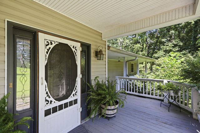 1536 Poplar Grove Rd, Westmoreland, TN 37186