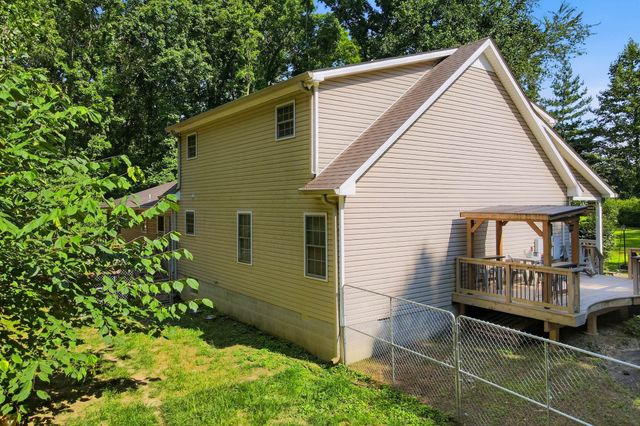 1536 Poplar Grove Rd, Westmoreland, TN 37186