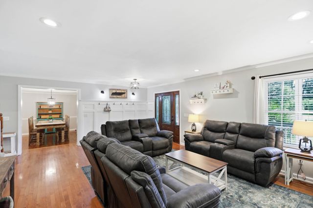 1536 Poplar Grove Rd, Westmoreland, TN 37186