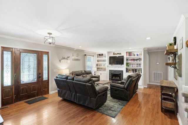 1536 Poplar Grove Rd, Westmoreland, TN 37186