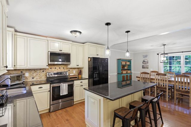 1536 Poplar Grove Rd, Westmoreland, TN 37186