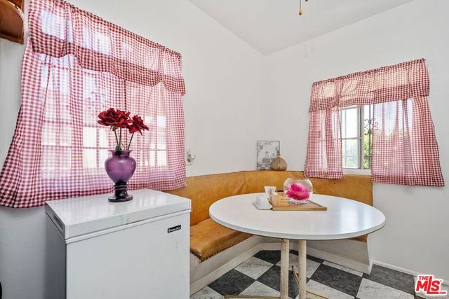 207 W 85th Street, Los Angeles, CA 90003