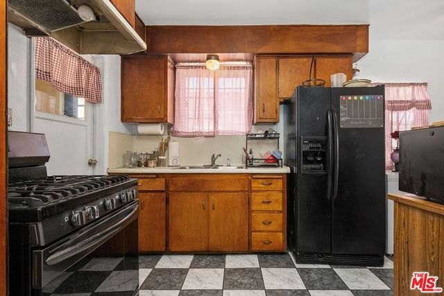 207 W 85th Street, Los Angeles, CA 90003